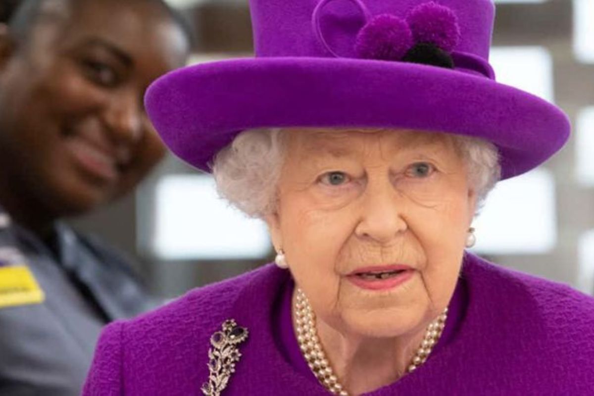 Elizabeth II - Foto: Reprodução/Facebook